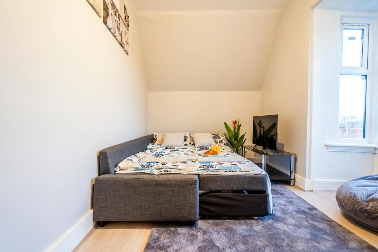Deluxe 2-Bedroom Flat With Free Parking Birmingham Exterior foto